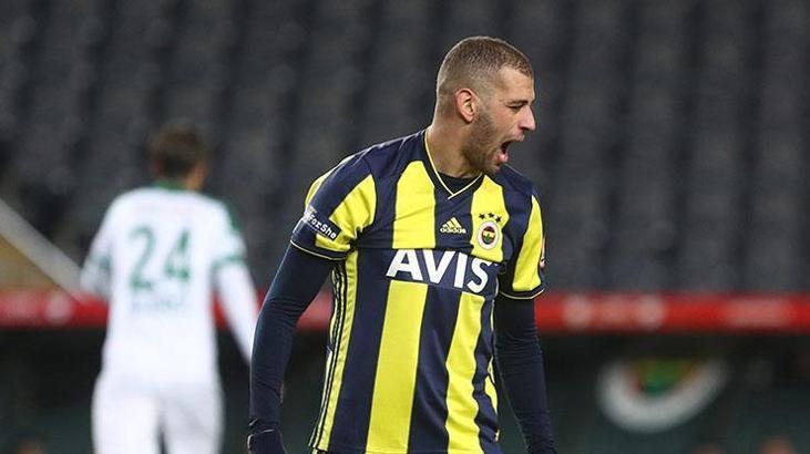 Eyvah! Tek forvet Slimani