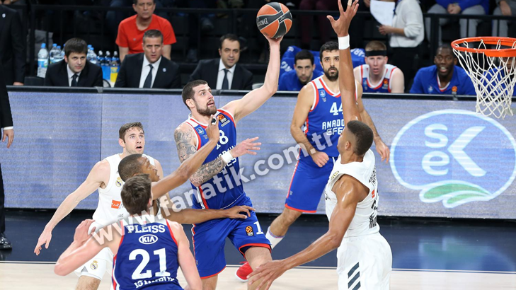 (ÖZET) Anadolu Efes - Real Madrid maç sonucu: 82-84