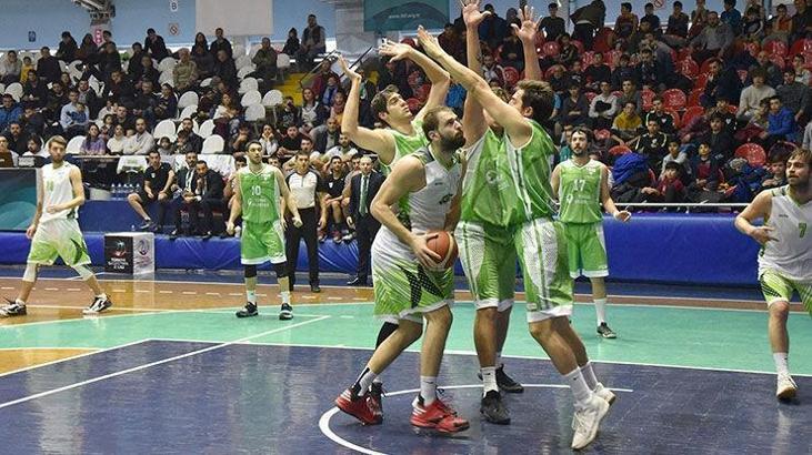 Manisa BBSK basketbolda da lider