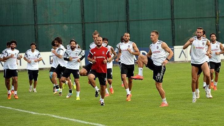 Kartal, Feyenoord'a bileniyor