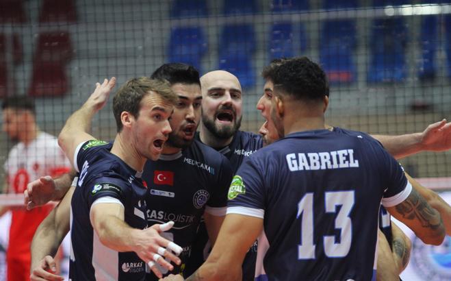 Arkasspor avantajı kaptı