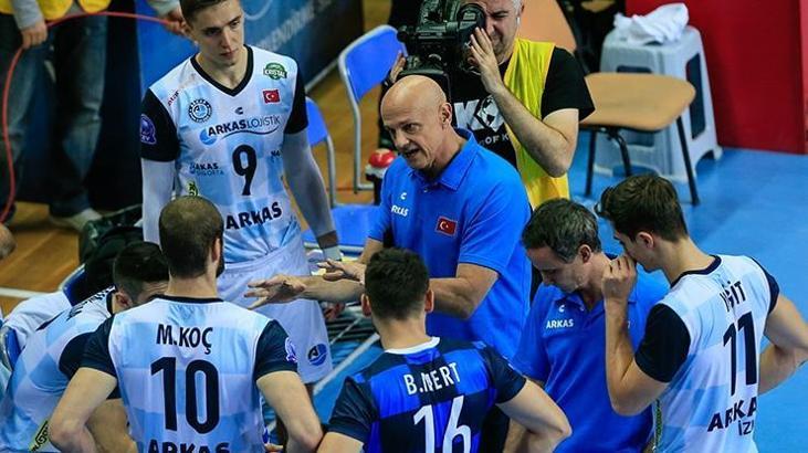 Arkassporlu Hoag'a sürpriz doğum günü kutlaması