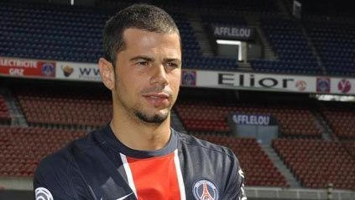 Mateja Kezman PSG'den ayrıldı