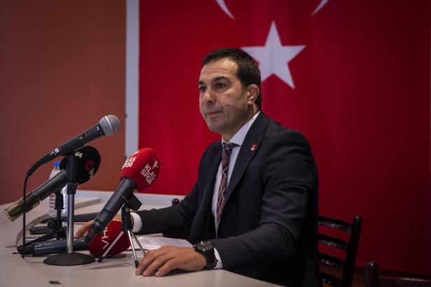Türkiye Güreş Federasyonunun yeni başkanı Şeref Eroğlu, göreve başladı