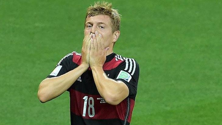 Toni Kroos, Real Madrid'e transfer oldu