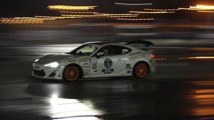 Dünya drift rekoru 144 kilometre ile kırıldı!