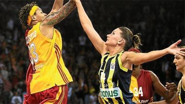 Penny Taylor Avrupa'nın gözdesi