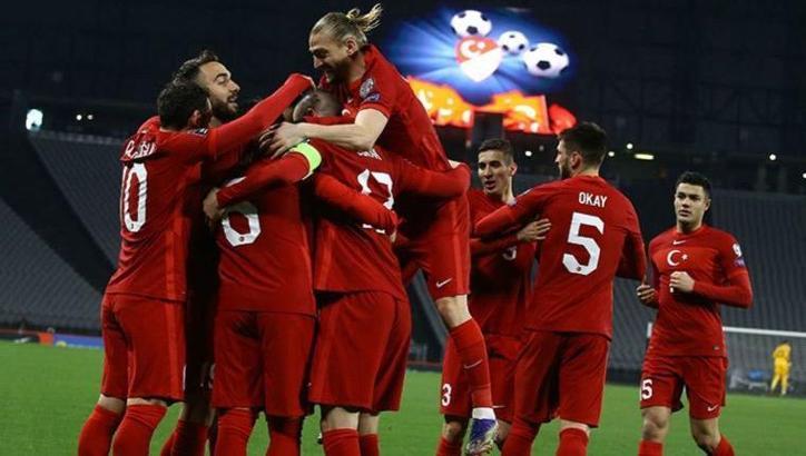 Futbolda milli mesai başlıyor