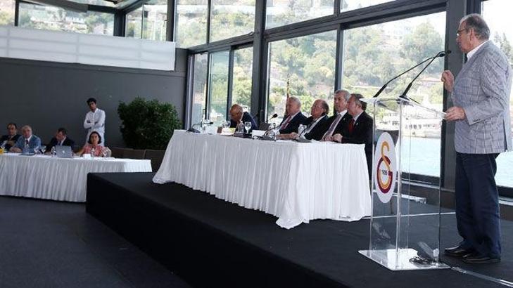 Galatasaray Divan Kurulu ikiye bölündü