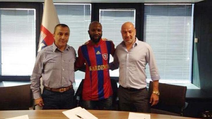 Karabükspor'a Kongolu forvet: Domi Kumbela