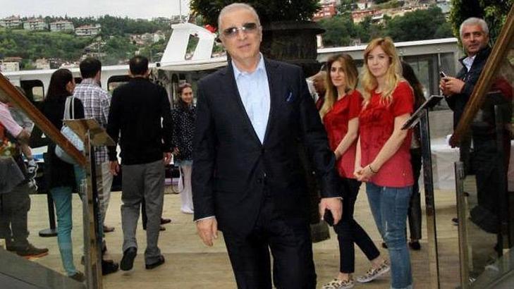 Ünal Aysal: Bana eli sopalı hoca bul Erdal