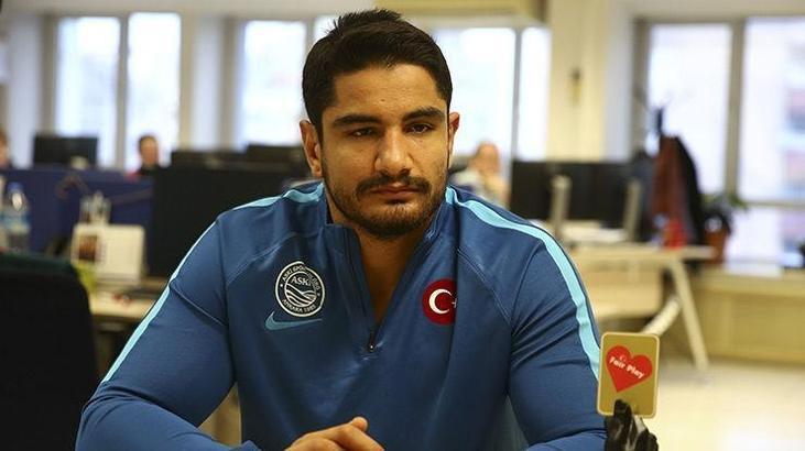 Taha Akgül hırs yaptı