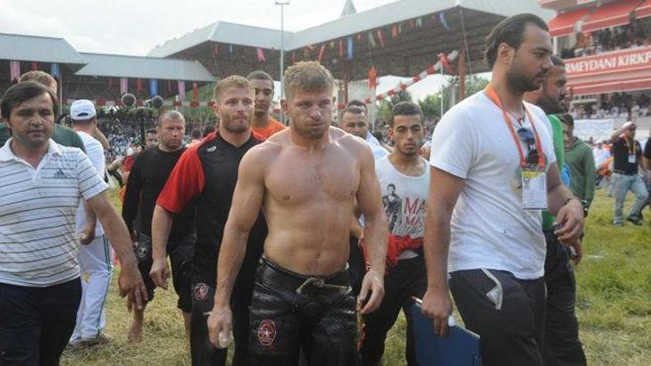 Yeşilyeşil, zorladı ama deviremedi