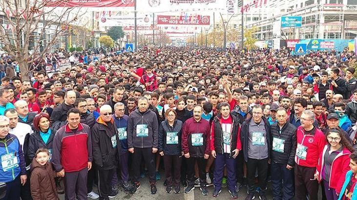 Gaziantep'te gazi yarı maratonu