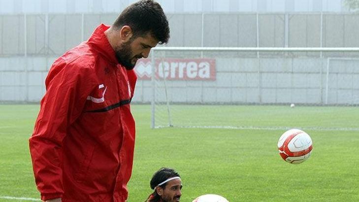 Akhisar Cemil'i bitirdi