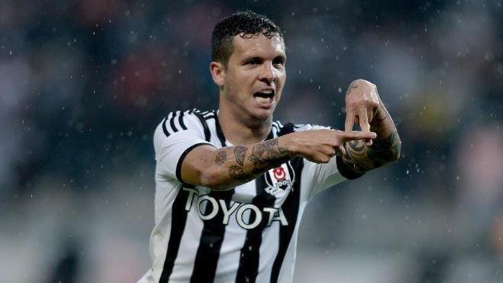 Ramon Motta takımda kalıyor