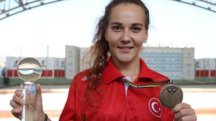 Türkiye'ye kadınlar bocce petankda ilk madalyayı Hilal Çaputlu getirdi