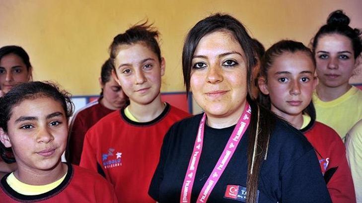 Ata sporu güreşe Tokatlı kızlardan ilgi