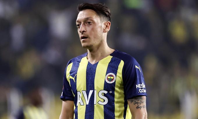 Son Dakika | Fenerbahçe'de kaptan Mesut Özil'den takım arkadaşlarına uyarı
