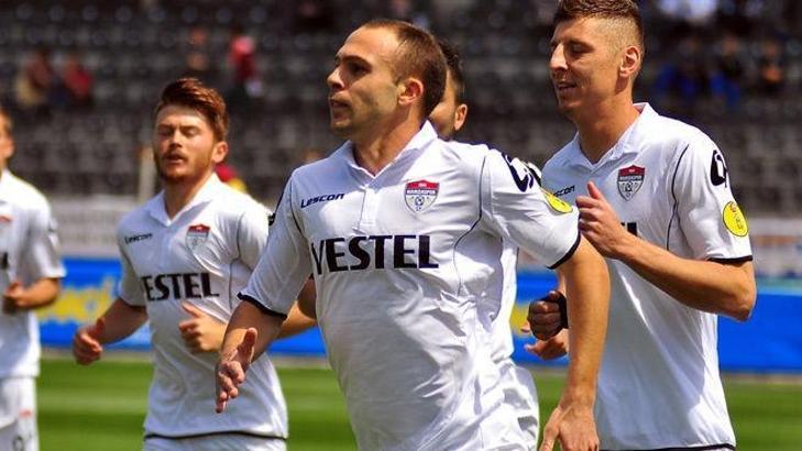 Perovic'e Balıkesir kancası