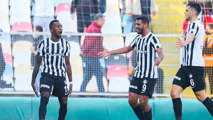 Altay'da Bamba, takımı sırtlamaya devam ediyor