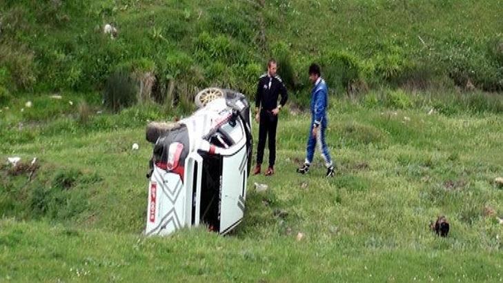 Eskişehir Rallisi'nde inanılmaz kaza