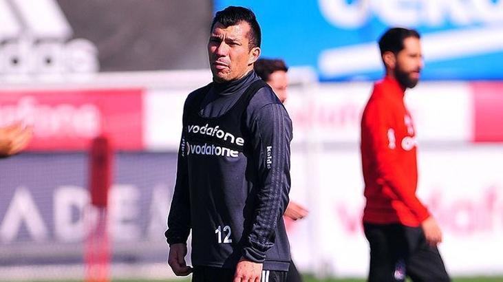 Gary Medel: Şampiyonluk hayalimi yarıda bırakıp gitmek istemiyorum