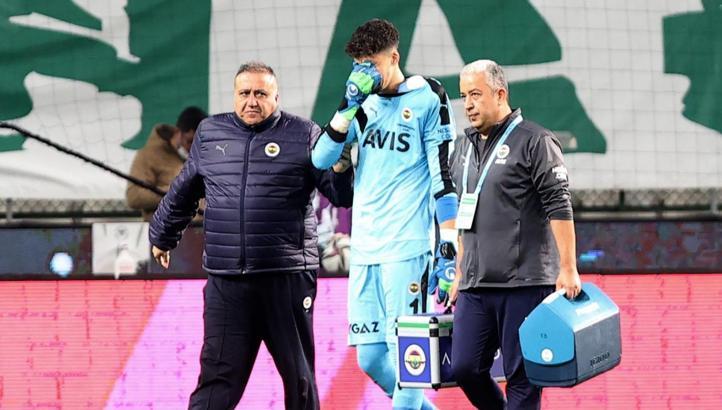 Son dakika | Fenerbahçe'de Altay Bayındır şoku! Ne kadar oynayamayacağı belli oldu!