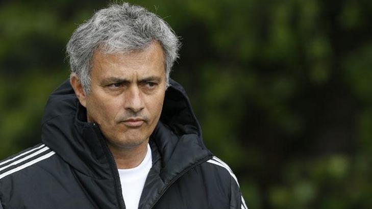 Mourinho: Dzeko yılın futbolcusu olmalıydı