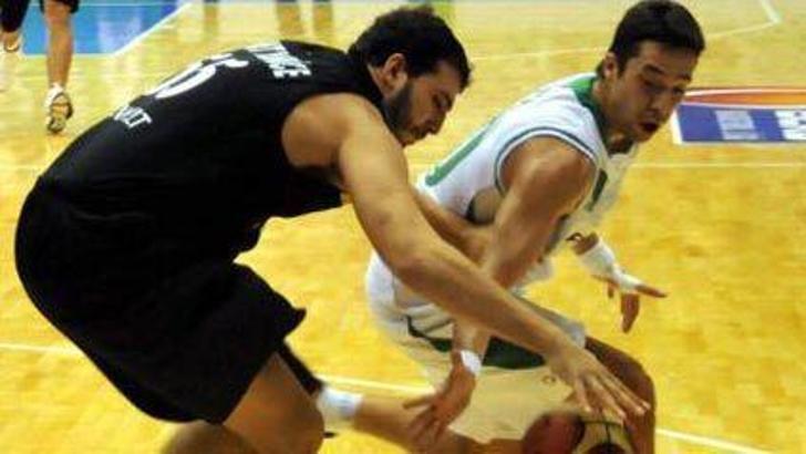 Aliağa Petkim Oyak'a acımadı: 68-63