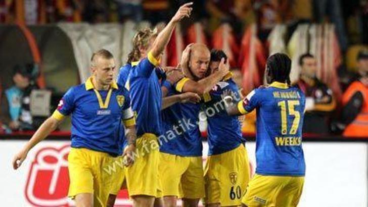 Tek başına Baros ne yapsın: 2-4