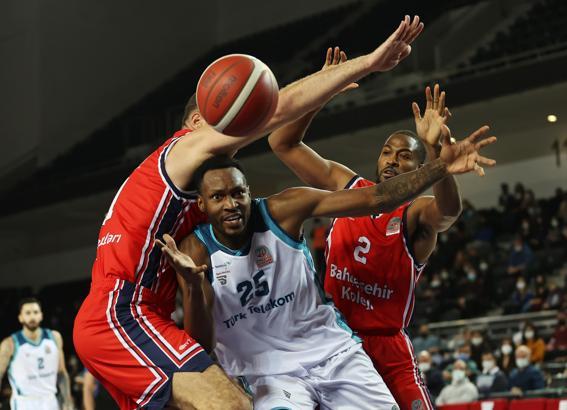 Türk Telekom - Bahçeşehir Koleji maç sonucu: 74-75