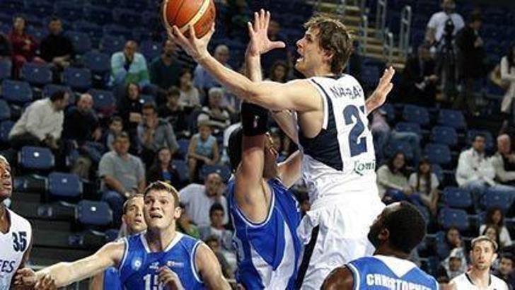Efes Pilsen'e soğuk duş: 71-68