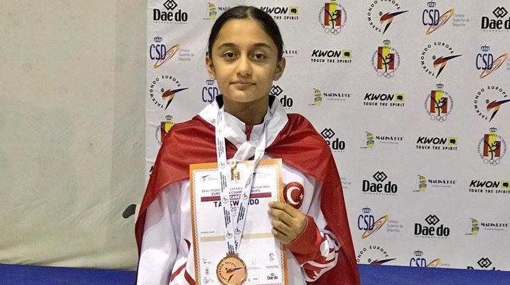 Milli tekvandocu Özge Özbey, bronz madalya kazandı