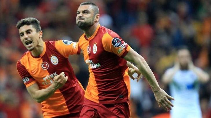 Aslan gözünü kupaya dikti