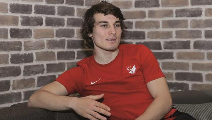 Çağlar Söyüncü: Çok çalışarak şansımın gelmesini bekliyorum