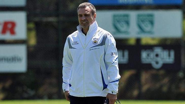 Ersun Yanal'dan genç kadro!