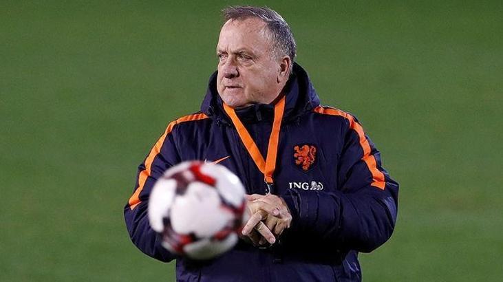 Advocaat'tan flaş karar!