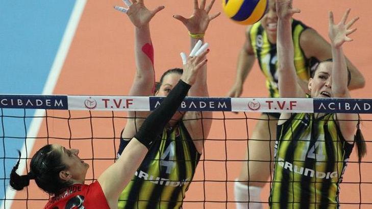 Vakıfbank final serisini 2-0'a getirdi
