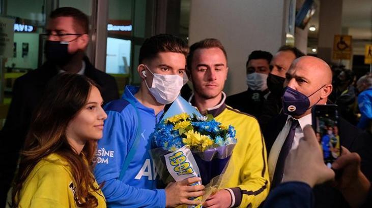 Fenerbahçe'ye Konya'da coşkulu karşılama