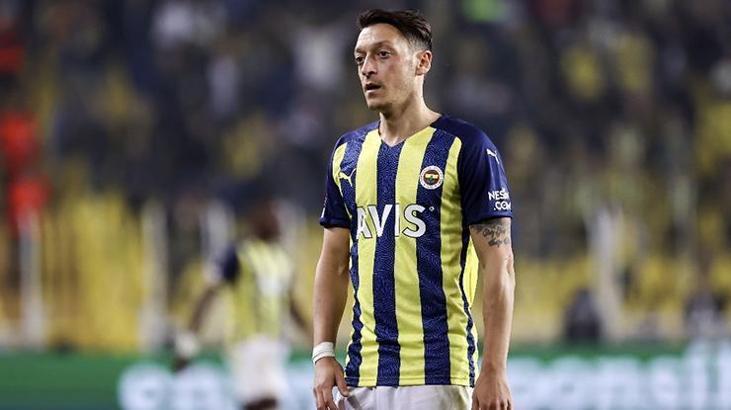 Son dakika! Fenerbahçe'de Mesut Özil şoku
