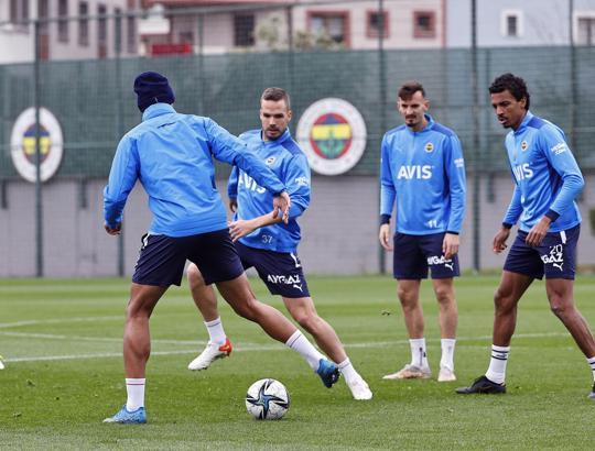 Fenerbahçe, Konyaspor maçı hazırlıklarını tamamladı