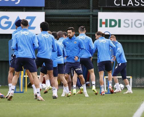 Fenerbahçe'de Konyaspor mesaisi sürüyor
