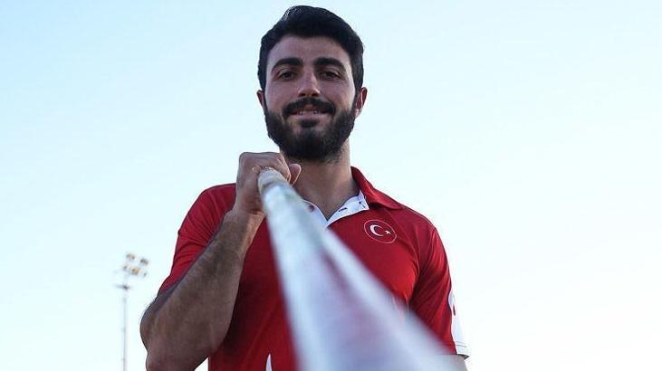 Yataktan kalktı, rekor kırdı!