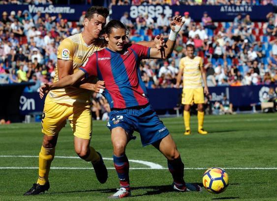 Enes Ünal, Levante kariyerine golle başladı