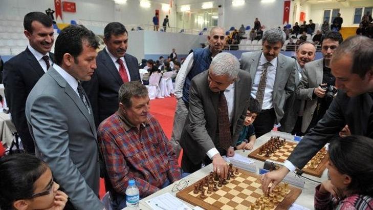 Satranç Turnuvası'na 603 sporcu katıldı