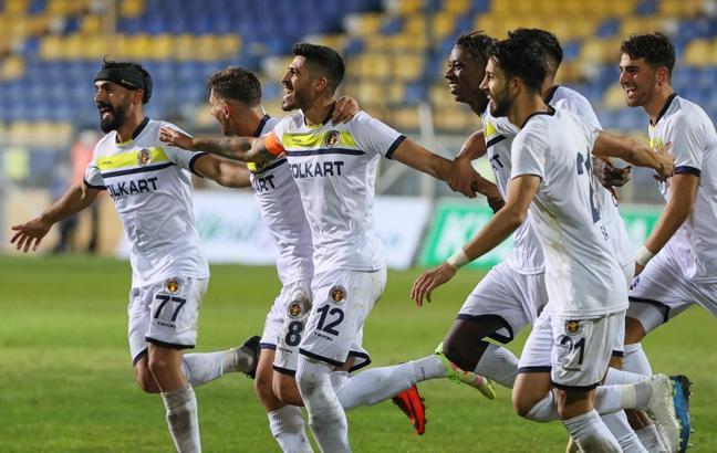 Menemenspor ile Karşıyaka kupa derbisinde rakip