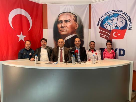 Talat Ünlü: Türk halterini hak ettiği yere taşıyacağız