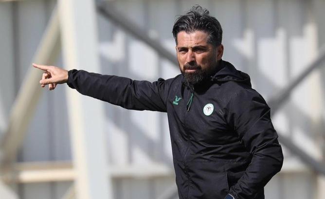 Konyaspor'dan İlhan Palut'a 3 yıllık sözleşme