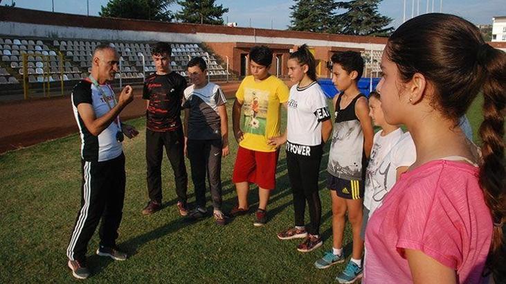 Gazete kupürü hayatını değiştirdi, Atletizm Süper Ligi'nde kulüp başkanı oldu